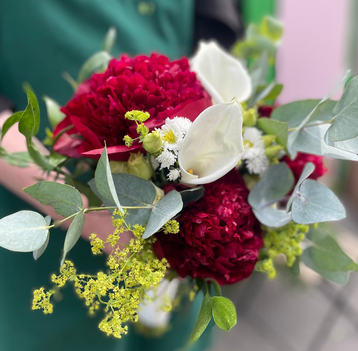 Bridal Bouquet Small - Red Palette